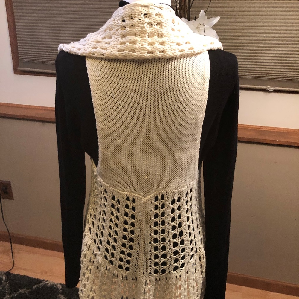 sweater - Picture 2 of 3
